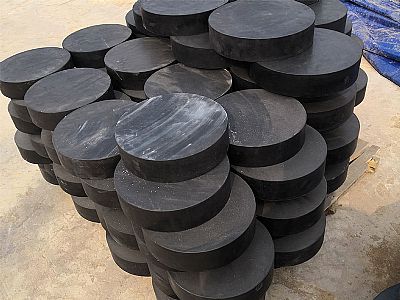 贵南县板式橡胶支座由若干层橡胶片与薄钢板经加压硫化